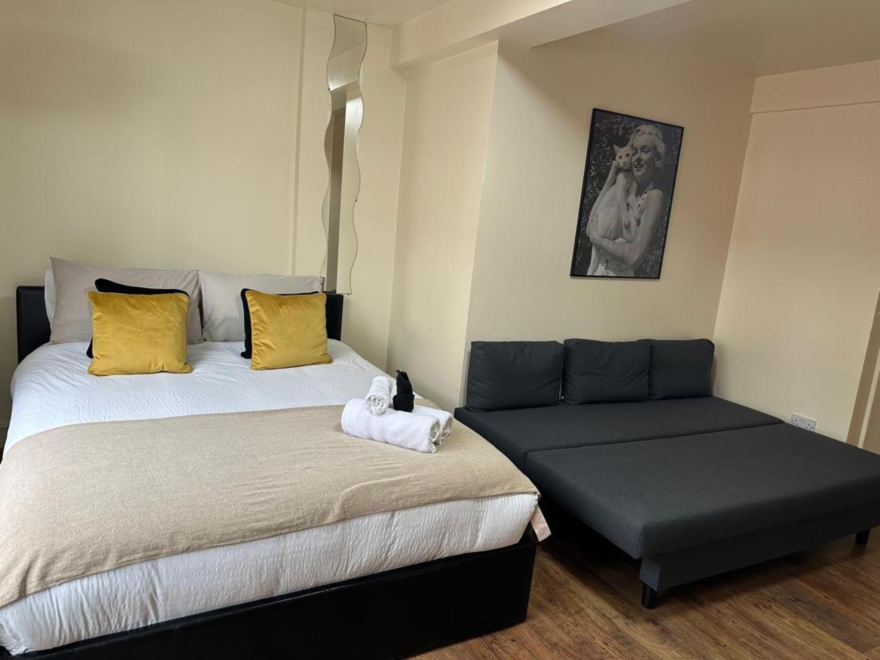Ensuite Room Shoreditch Londra Esterno foto